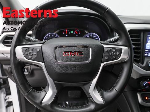 Used 2023 GMC Acadia SLT image 10