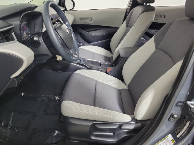Used 2025 Toyota Corolla LE FWD image 19