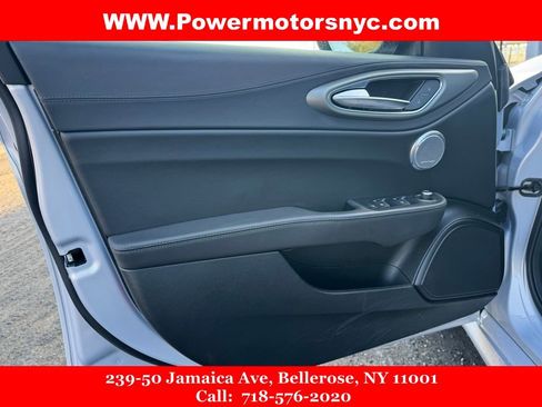 Used 2024 Alfa Romeo Giulia Ti image 21