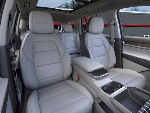 New 2026 GMC Terrain Denali w/ LPO, Black Badging Package image 16