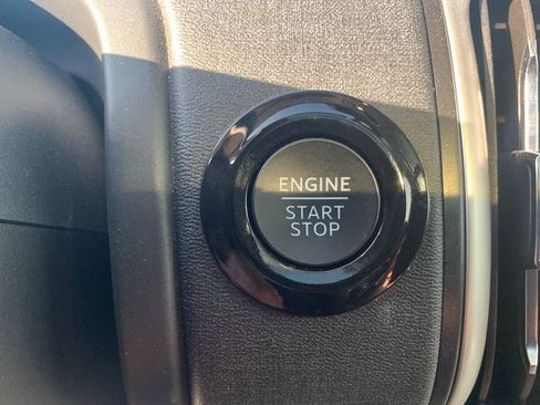 Used 2025 Ford Expedition Active AWD/4WD image 26