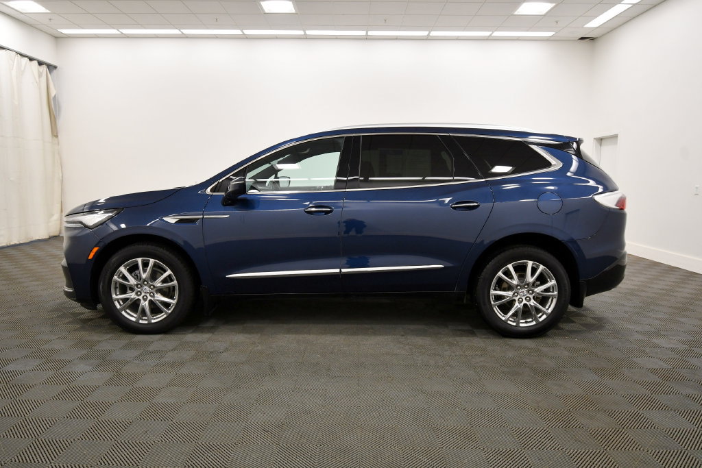 Used 2024 Buick Enclave Premium w/ Experience Buick Package AWD/4WD image 4