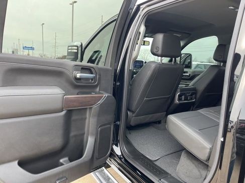 Used 2022 GMC Sierra 2500 SLT w/ SLT Premium Package image 22