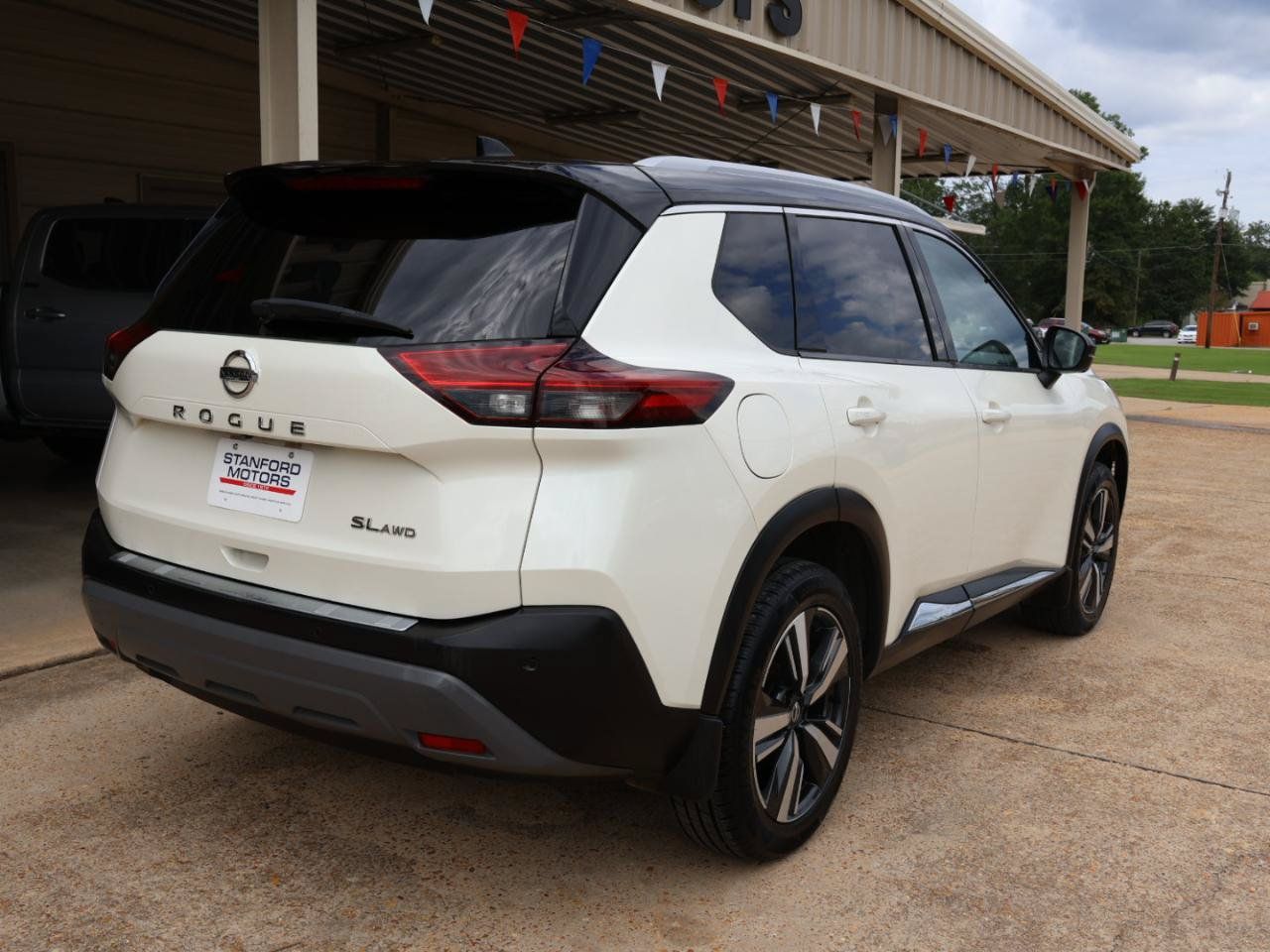 Used 2021 Nissan Rogue SL AWD/4WD image 6