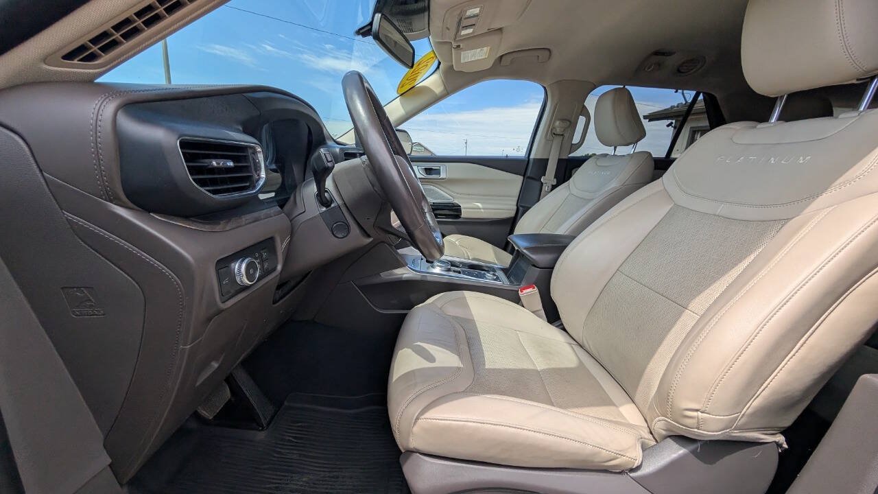 Used 2022 Ford Explorer Platinum w/ Equipment Group 601A AWD/4WD image 35