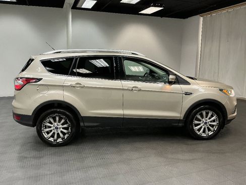 Used 2017 Ford Escape Titanium image 7