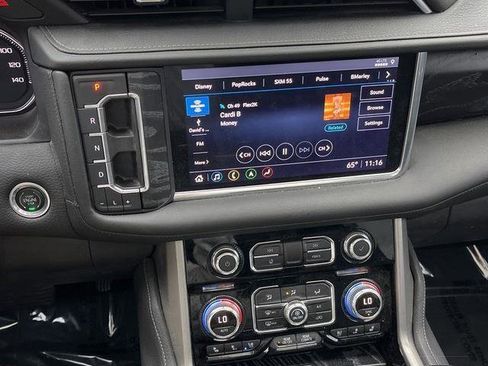 Used 2021 GMC Yukon Denali w/ Denali Premium Package image 7