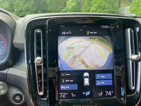 Used 2019 Volvo XC40 T5 R-Design AWD/4WD image 16