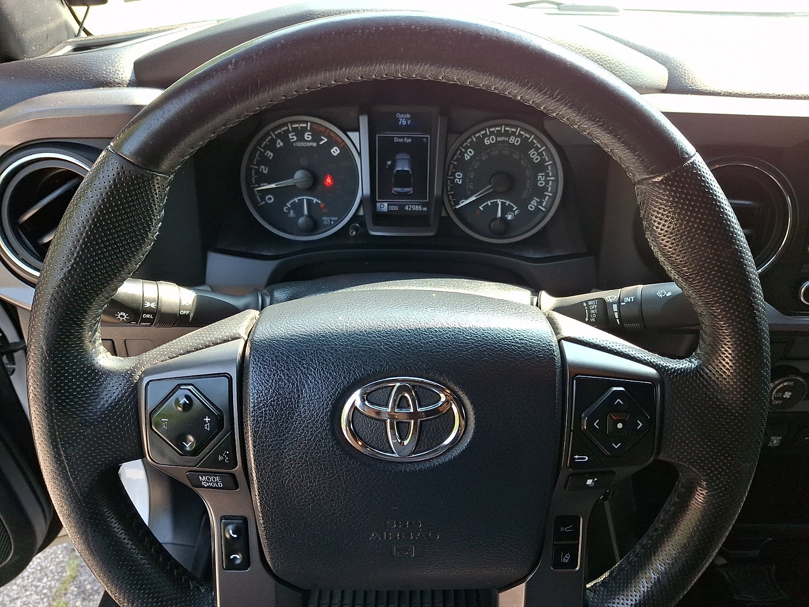 Used 2020 Toyota Tacoma TRD Off-Road AWD/4WD image 18