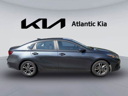 Certified 2023 Kia Forte LXS w/ LXS Technology Package FWD image 5