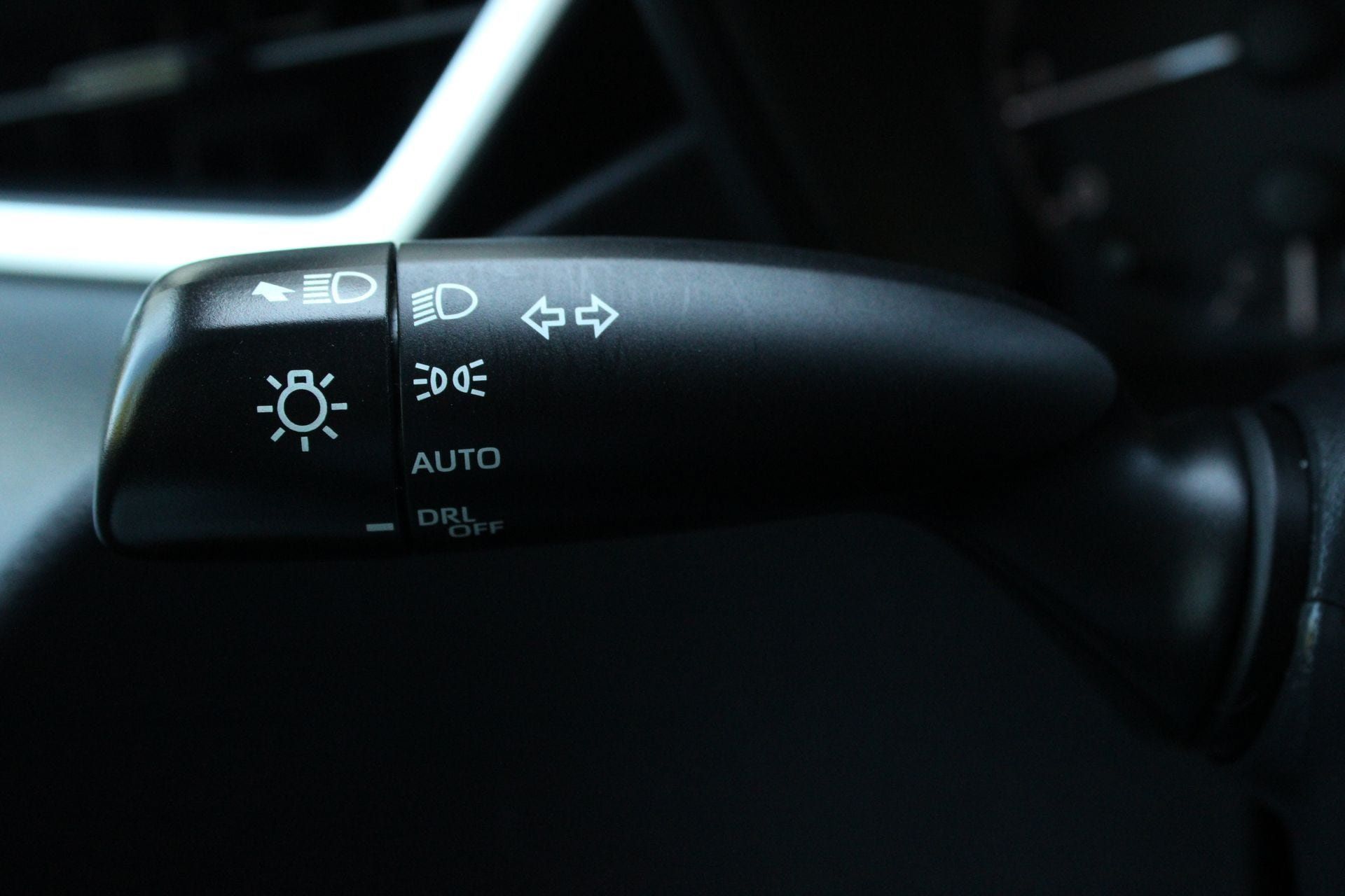 Used 2025 Toyota Corolla LE FWD image 32