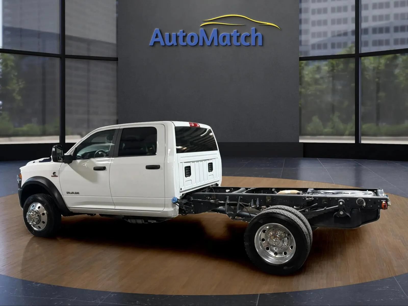 Used 2024 RAM 4500 SLT w/ Quick Order Package 2YG SLT AWD/4WD image 8