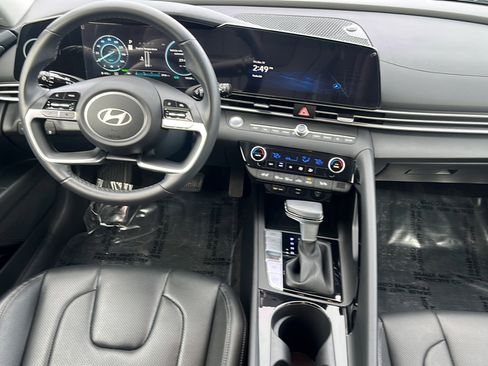 Certified 2024 Hyundai Elantra Limited image 14