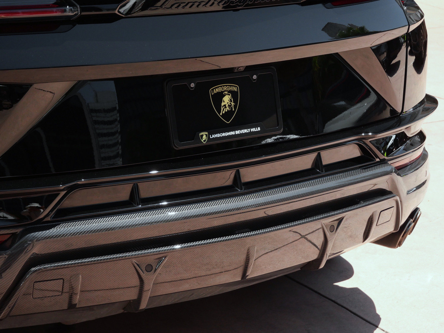 Used 2024 Lamborghini Urus Performante AWD/4WD image 24