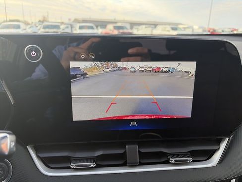 Used 2025 Chevrolet Equinox LT image 20