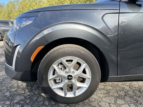 Used 2025 Kia Soul S FWD image 19