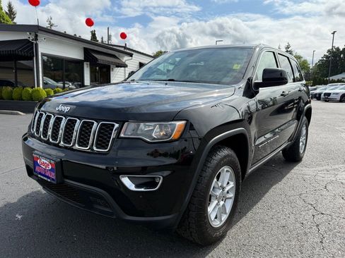 Used 2018 Jeep Grand Cherokee Laredo image 14