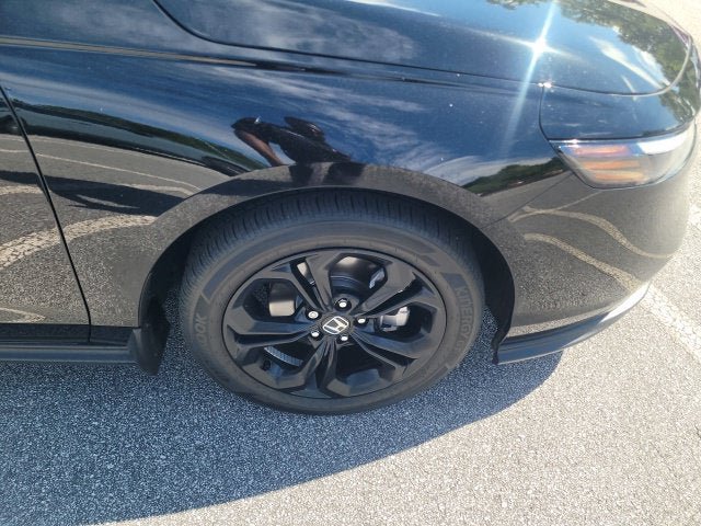 Certified 2025 Honda Accord SE image 8