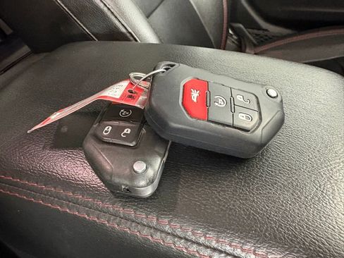 Used 2023 Jeep Gladiator Rubicon w/ Cold Weather Group image 46