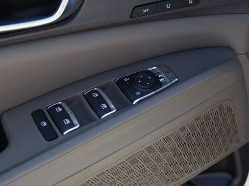 New 2026 Kia Carnival EX FWD image 16