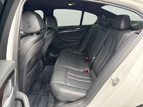 Used 2018 BMW 530i xDrive AWD/4WD image 25