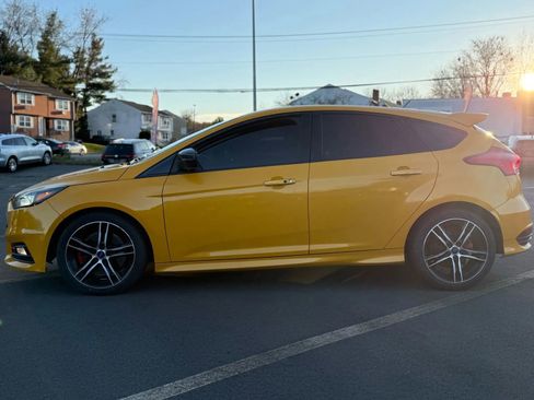 Used 2016 Ford Focus ST image 6