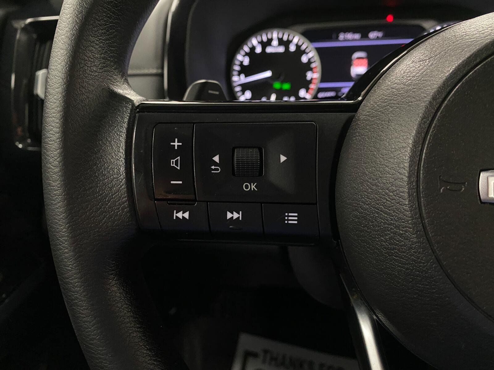 Used 2022 Nissan Pathfinder S AWD/4WD image 15