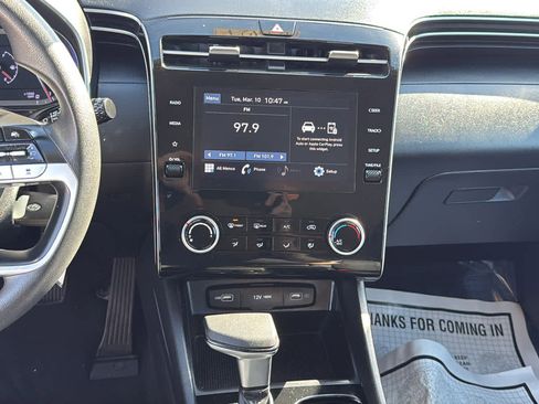 Used 2023 Hyundai Tucson SE image 19