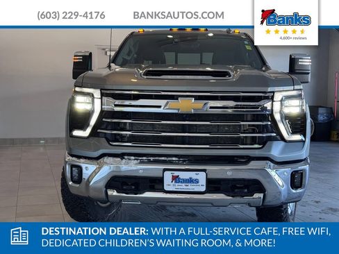 Used 2024 Chevrolet Silverado 2500 LTZ w/ LTZ Convenience Package image 3