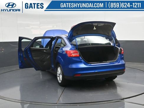 Used 2018 Ford Focus SE image 55