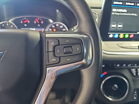 Used 2025 Chevrolet Blazer LT AWD/4WD image 17