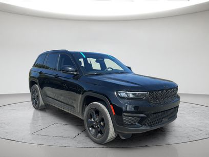 Used 2023 Jeep Grand Cherokee Altitude
