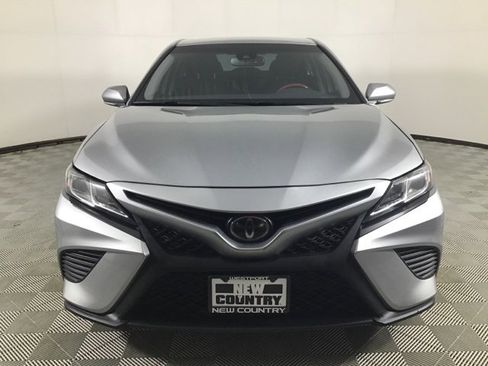 Used 2019 Toyota Camry SE w/ Convenience Package image 2