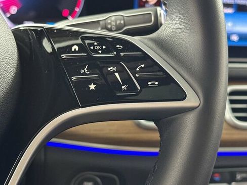 Certified 2025 Mercedes-Benz GLE 350 4MATIC image 28