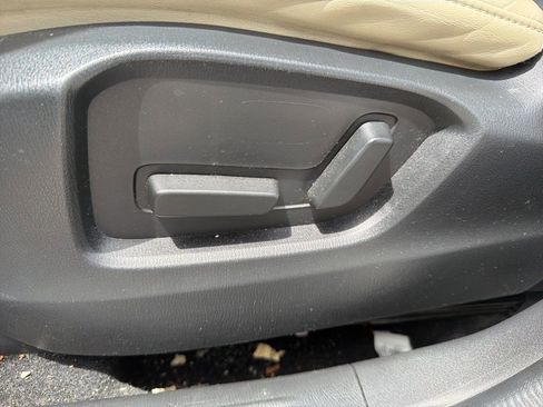 Used 2019 MAZDA CX-5 Touring image 16