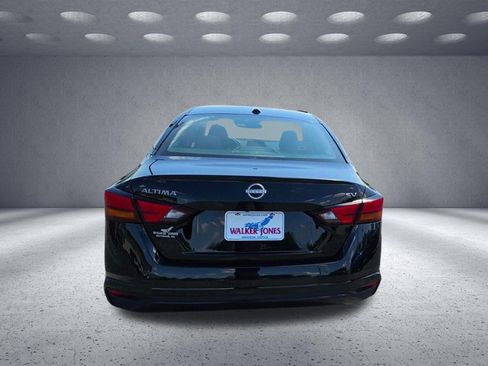 Used 2024 Nissan Altima 2.5 SV FWD image 6