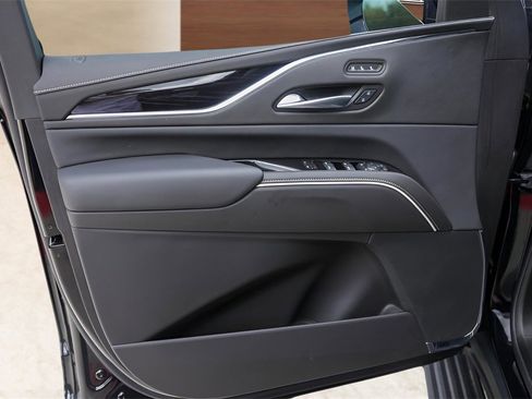 Used 2024 Cadillac Escalade Sport w/ Touring Package image 25