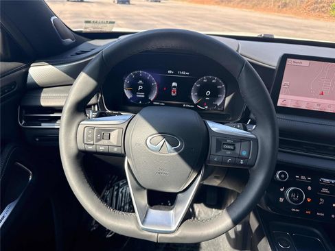 Certified 2025 INFINITI QX60 Luxe w/ Black Edition image 16
