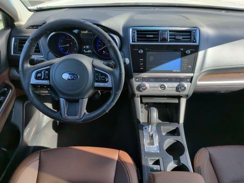 Used 2017 Subaru Outback 3.6R Touring w/ Popular Package #5A image 18