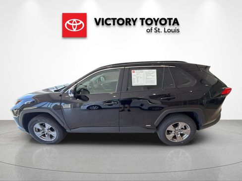 Used 2025 Toyota RAV4 XLE image 6