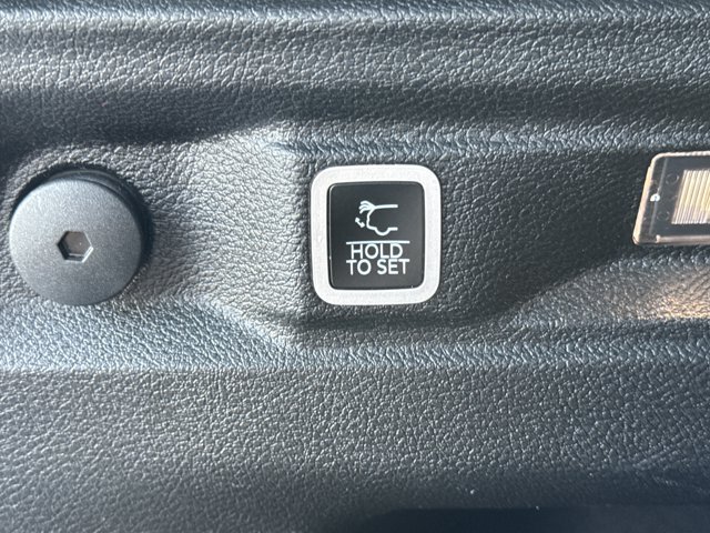 Used 2023 Jeep Grand Cherokee L Laredo AWD/4WD image 11