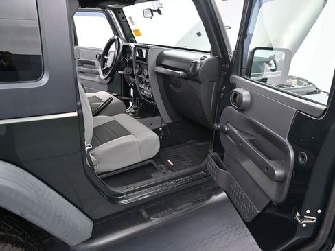 Used 2010 Jeep Wrangler Sport image 15