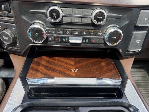 Used 2023 Ford F250 King Ranch w/ FX4 Off-Road Package AWD/4WD image 30