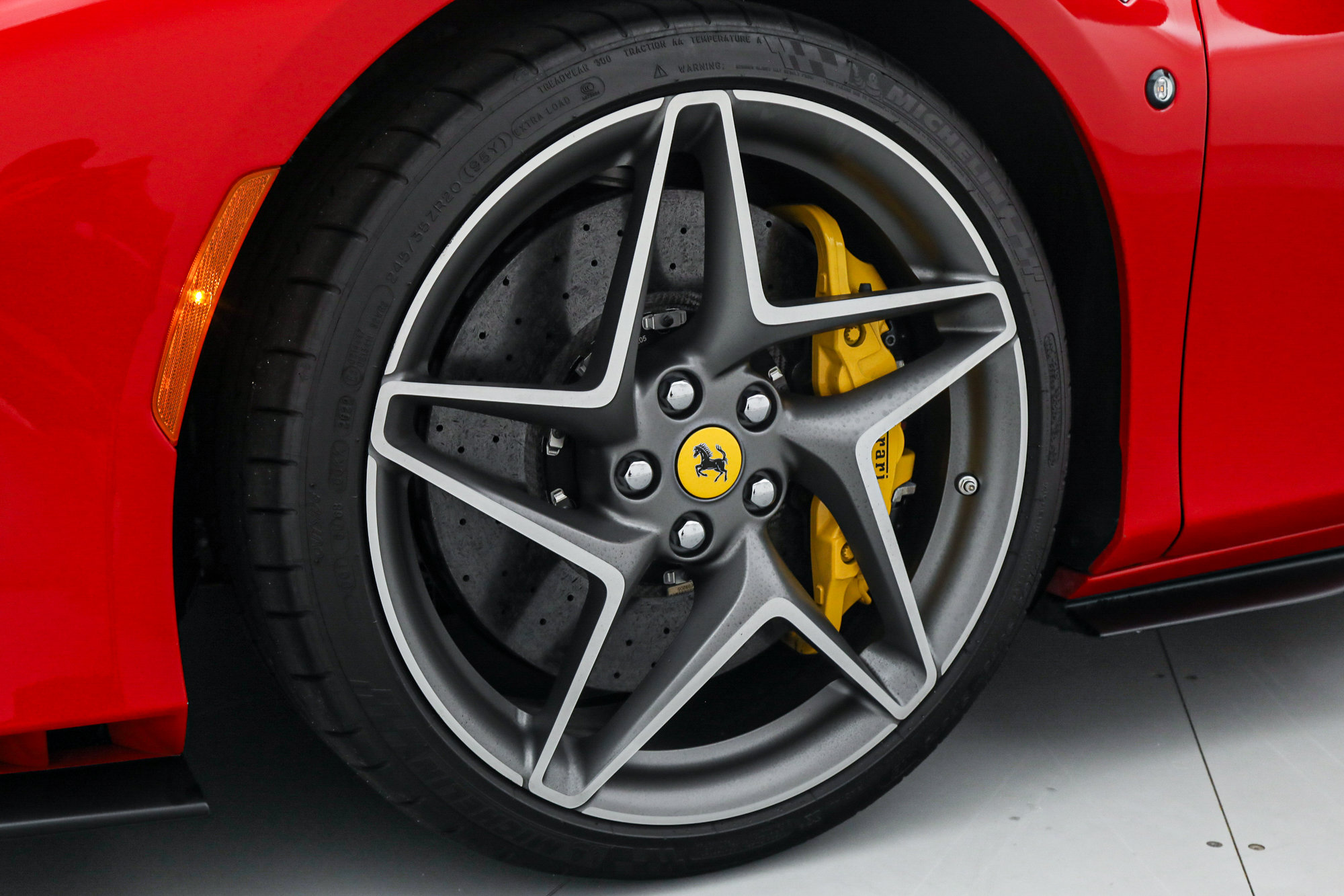 Certified 2022 Ferrari F8 Tributo RWD image 17