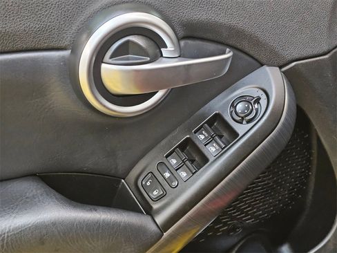 Used 2017 FIAT 500X Trekking image 23