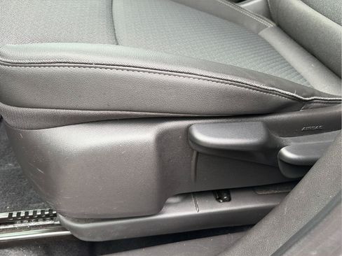 Used 2024 Buick Encore GX Preferred FWD image 22