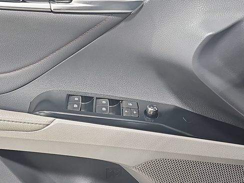 Used 2018 Toyota Camry XLE w/ Driver Assist Package FWD image 30