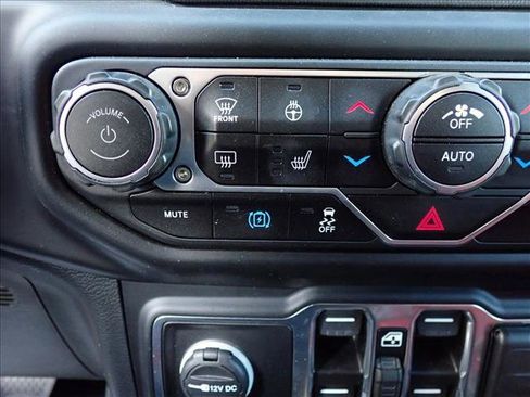 Used 2023 Jeep Wrangler Unlimited Rubicon 4xe AWD/4WD image 18