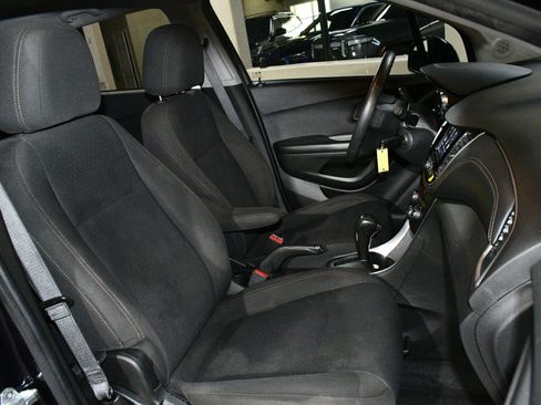 Used 2021 Chevrolet Trax LS w/ Tint and Cruise Package image 8