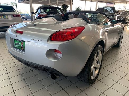 Used 2006 Pontiac Solstice Convertible w/ Premium Package RWD image 7